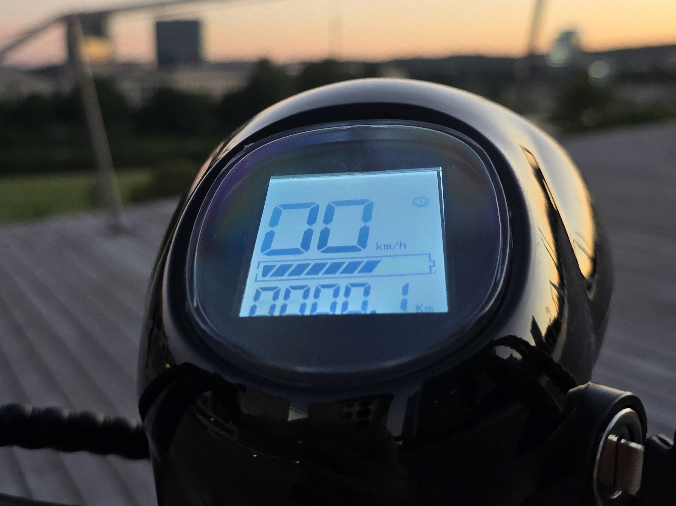 CityCoco elektrinis čioperis skaitmeninis spidometras – elektrinis motoroleris su LCD ekranu